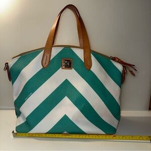 Dooney & Bourke Gabriella teal/White Chevron Tote